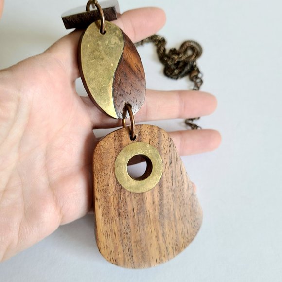 Beautiful vintage bohemian wood and brass chunky pendant/necklace, - Picture 5 of 7
